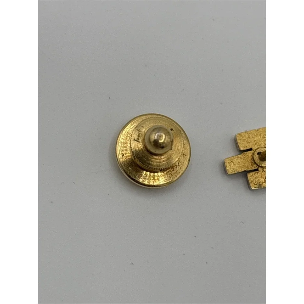 Vintage 10K Solid Gold International Harvester IH 20 Years Service Pin Balfour
